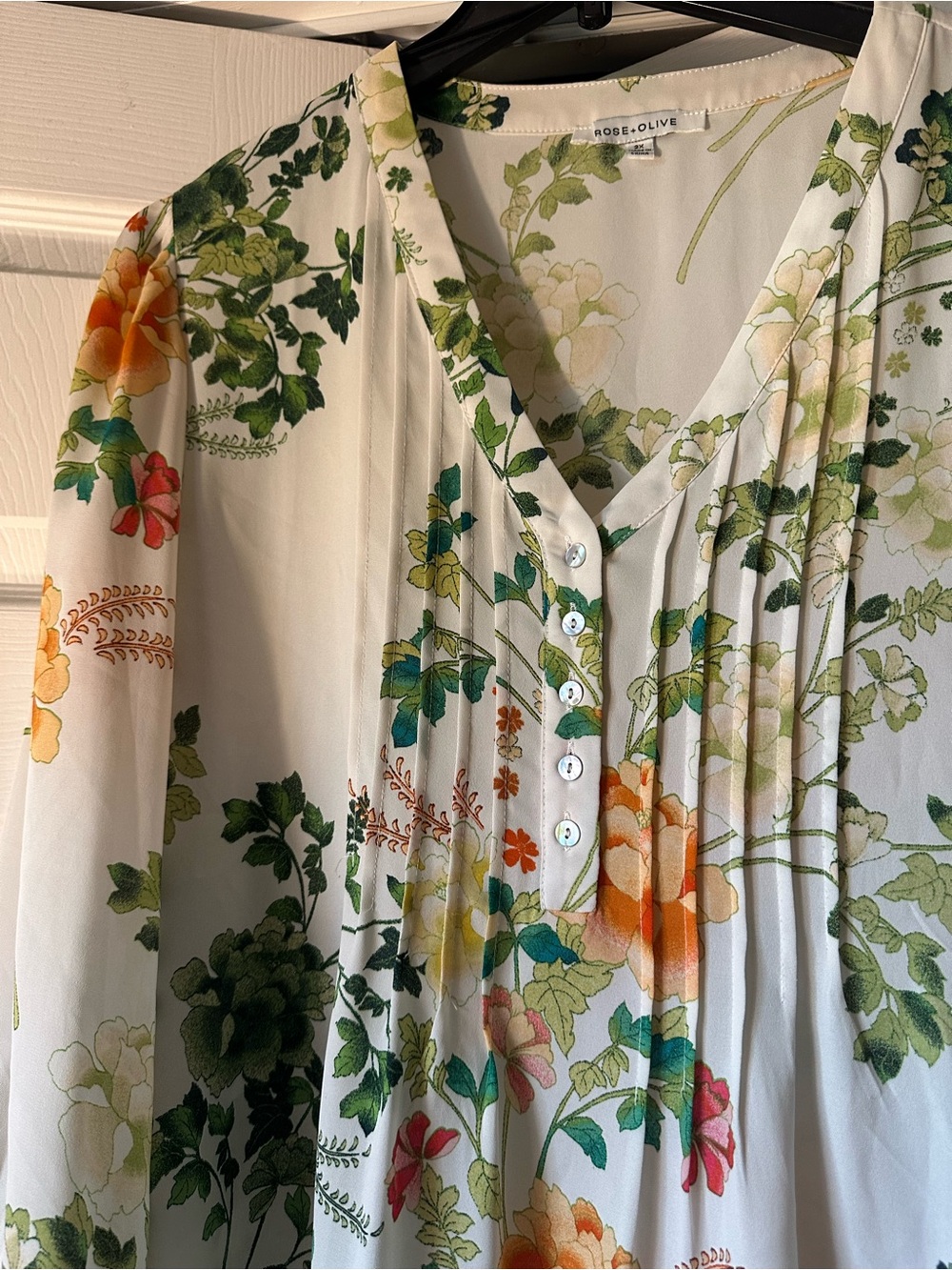 Rose & Olive Floral Button-Front V-Neck Blouse in White, Green & Orange - Picture 2 of 6